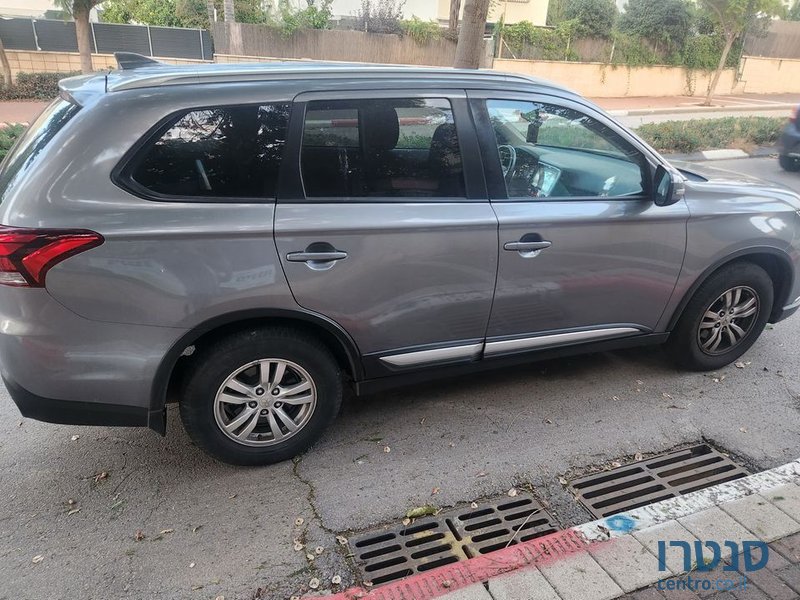 2021' Mitsubishi Outlander מיצובישי אאוטלנדר photo #2