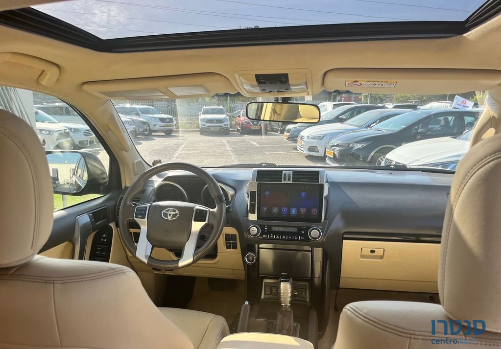 2017' Toyota Land Cruiser טויוטה לנד קרוזר photo #5
