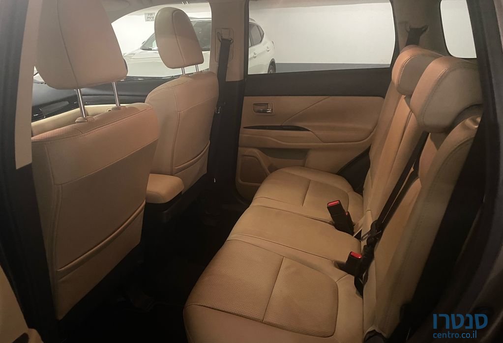 2018' Mitsubishi Outlander מיצובישי אאוטלנדר photo #6