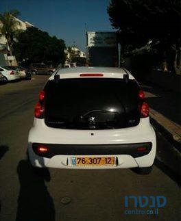 2013' Peugeot 107 photo #4