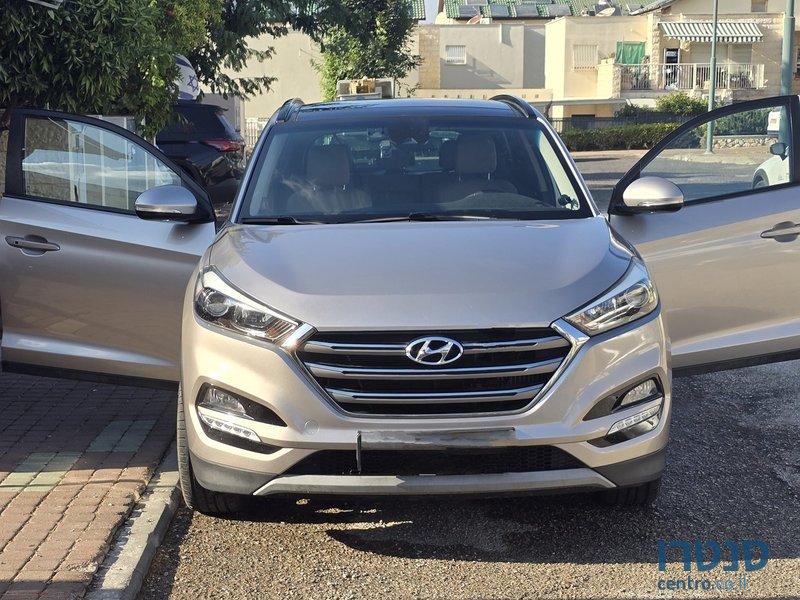 2018' Hyundai Tucson Luxury photo #4