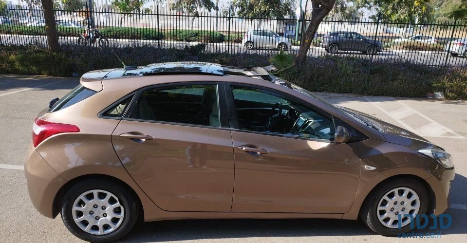 2014' Hyundai i30 יונדאי photo #3