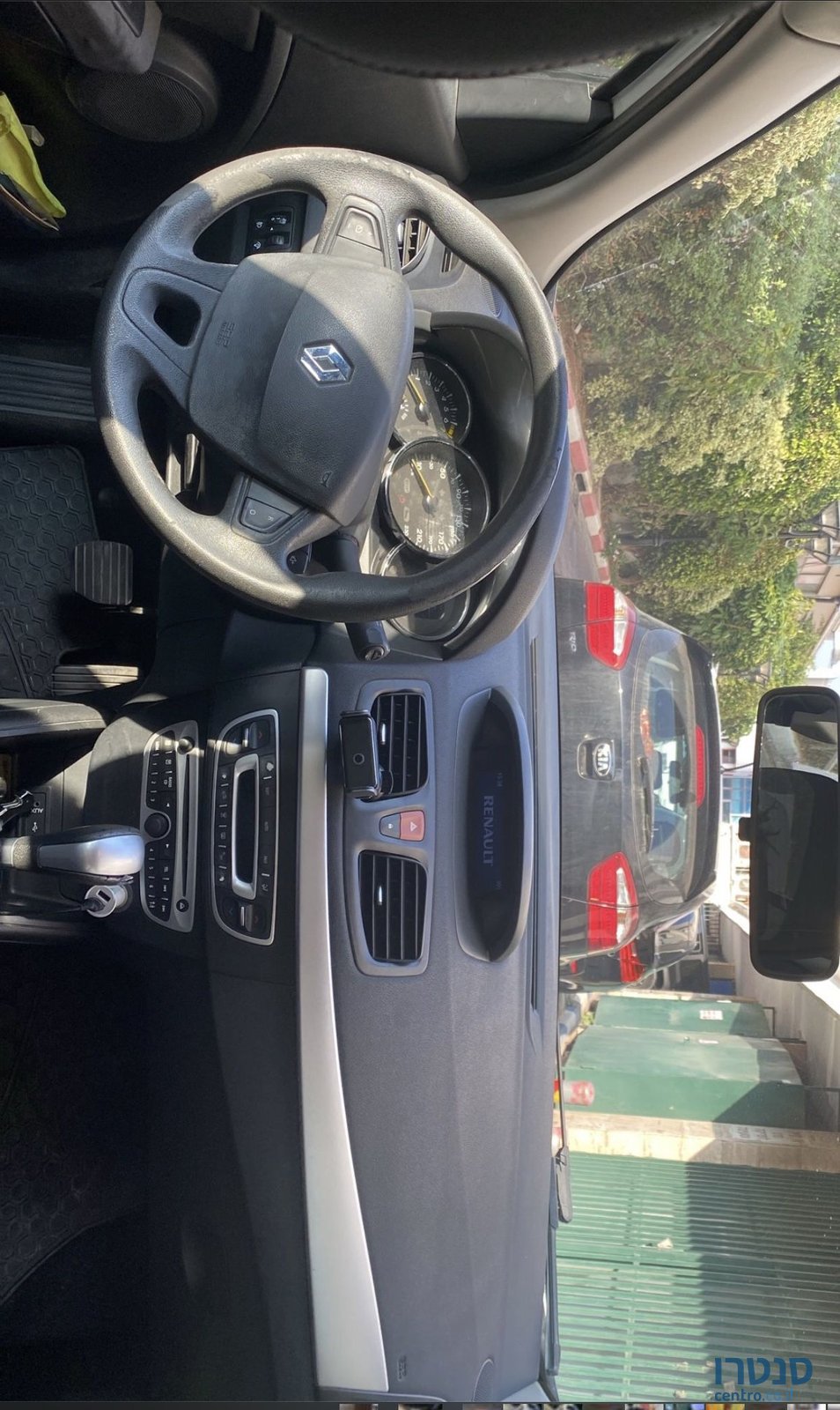 2011' Renault Megane רנו מגאן photo #5