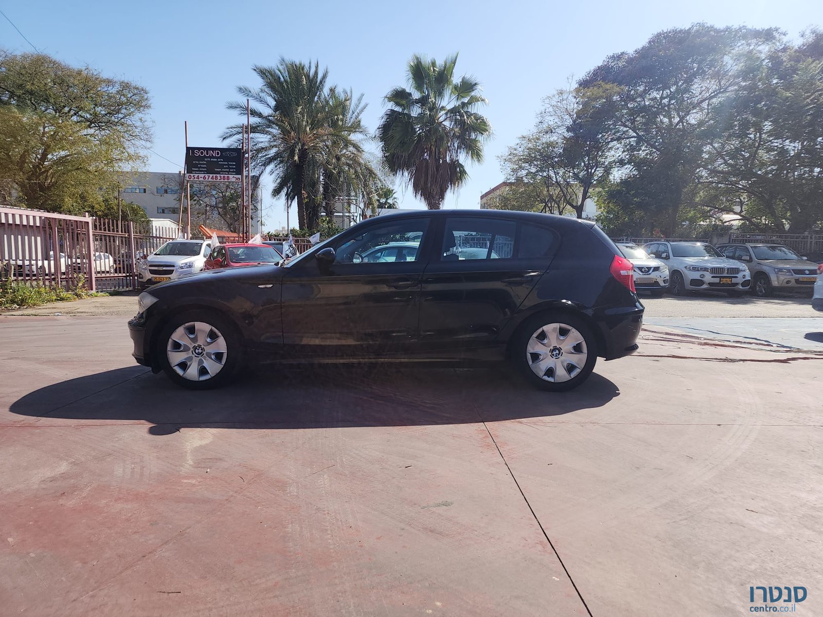 2009' BMW 118 photo #1