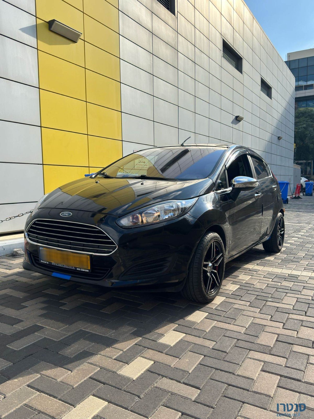 2015' Ford Fiesta photo #1