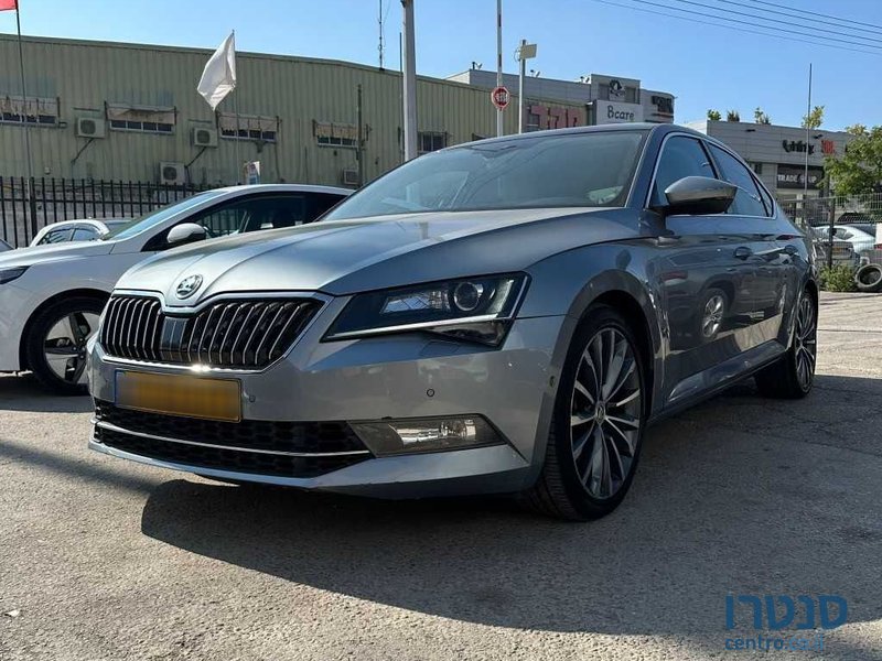 2019' Skoda Superb סקודה סופרב photo #3