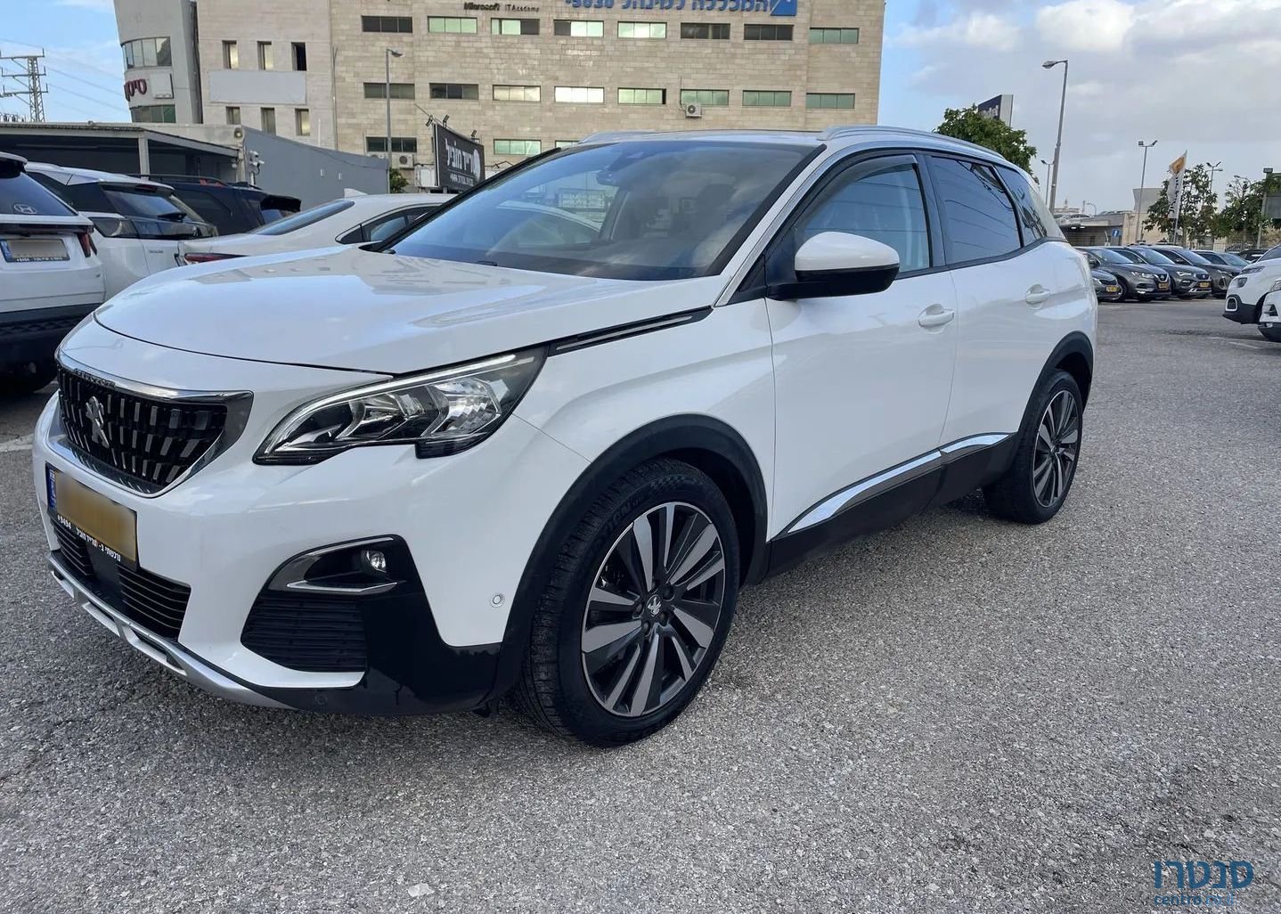 2020' Peugeot 3008 פיג'ו photo #2