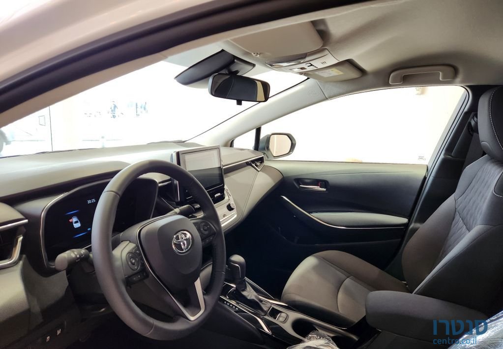 2022' Toyota Corolla טויוטה קורולה photo #3