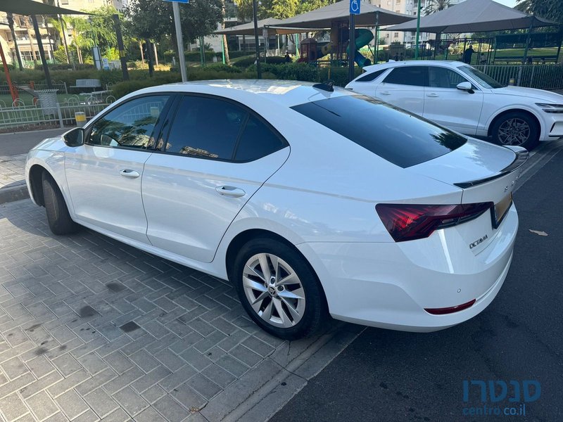 2022' Skoda Octavia סקודה אוקטביה photo #4