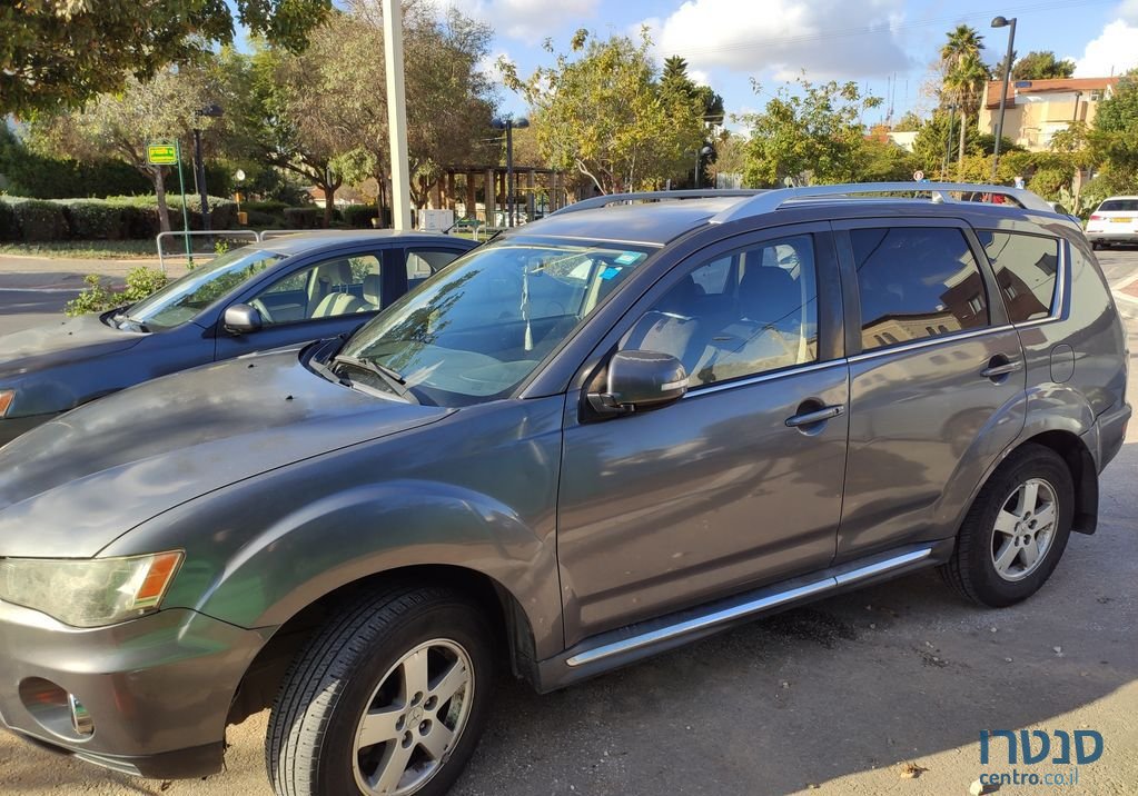 2010' Mitsubishi Outlander מיצובישי אאוטלנדר photo #3