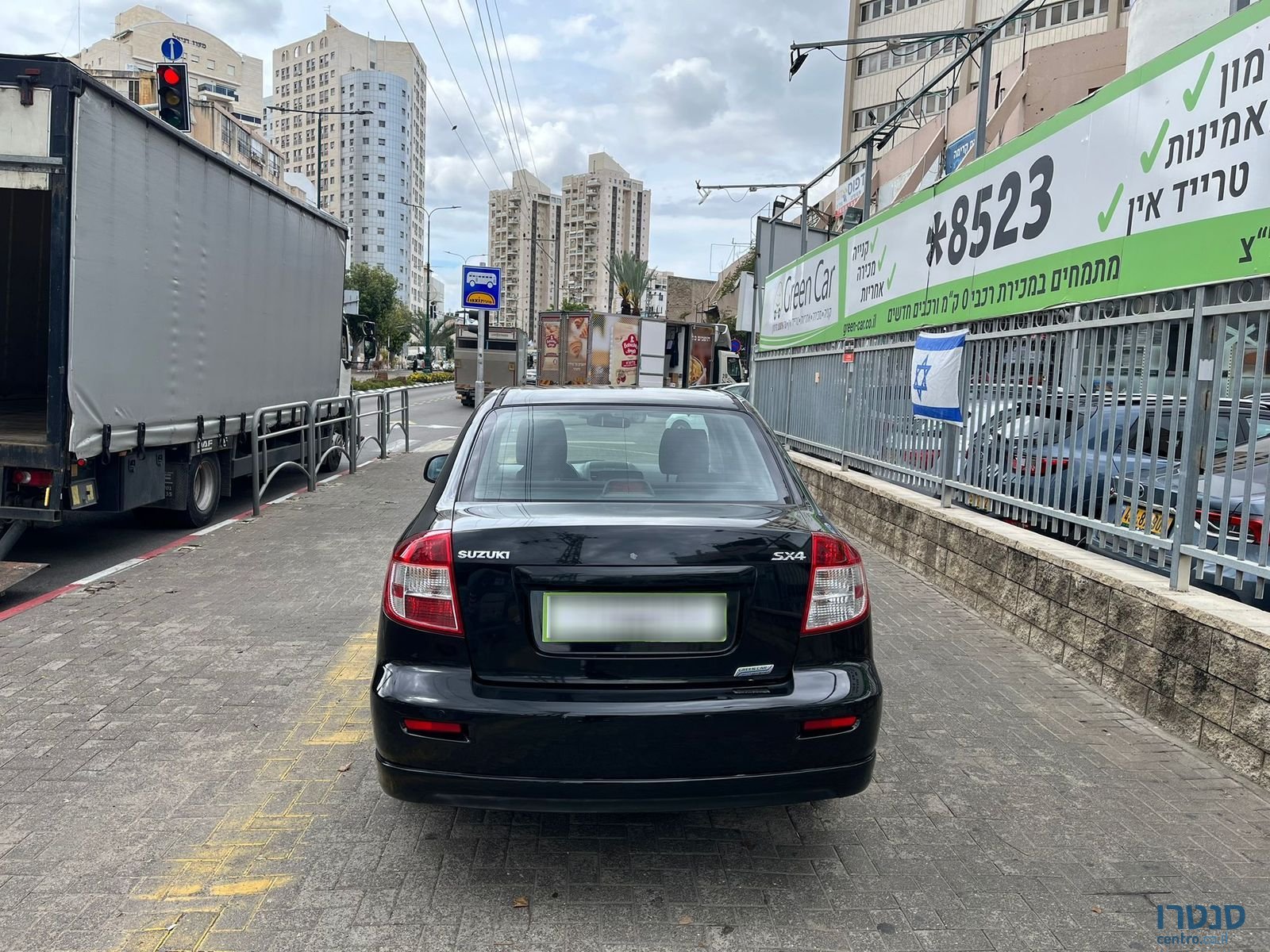 2011' Suzuki SX4 photo #4