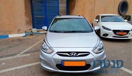 2013' Hyundai i25 יונדאי I25 photo #1