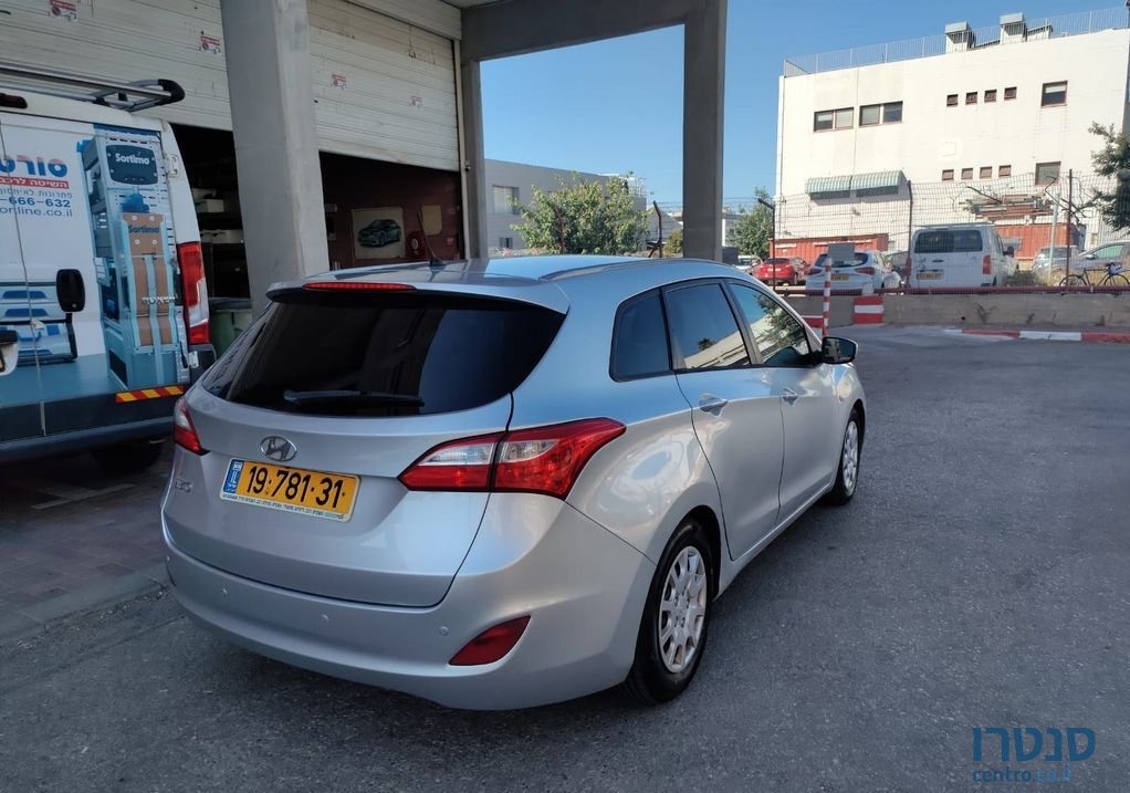 2014' Hyundai i30 יונדאי photo #2