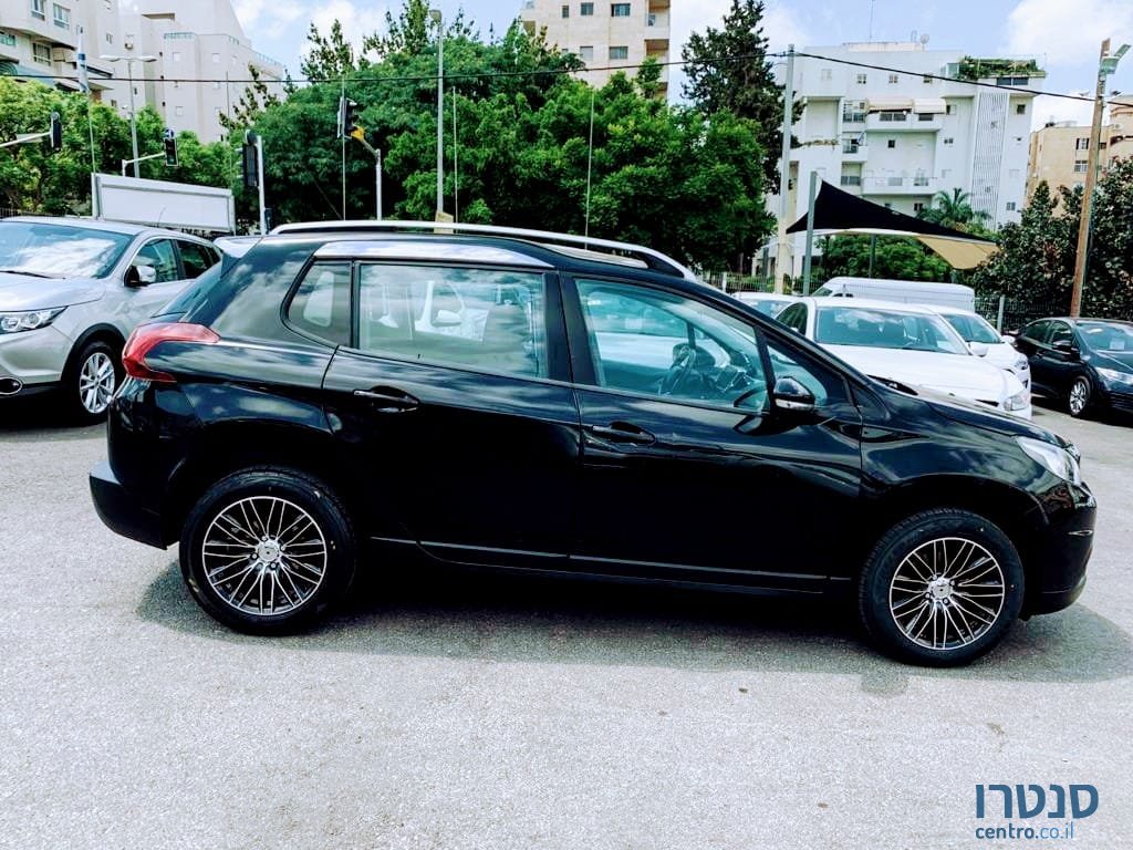 2017' Peugeot 2008 photo #3