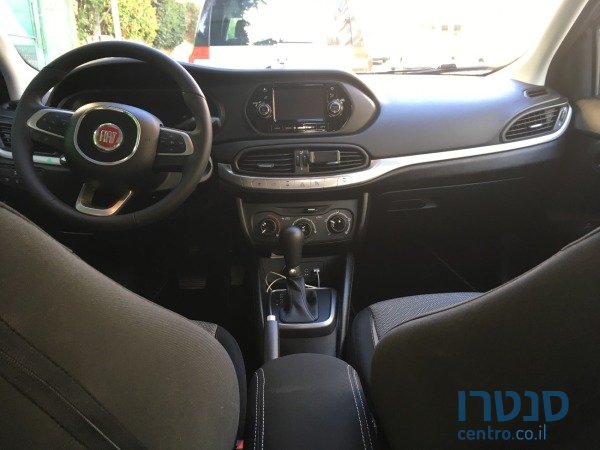 2016' Fiat Tipo photo #2