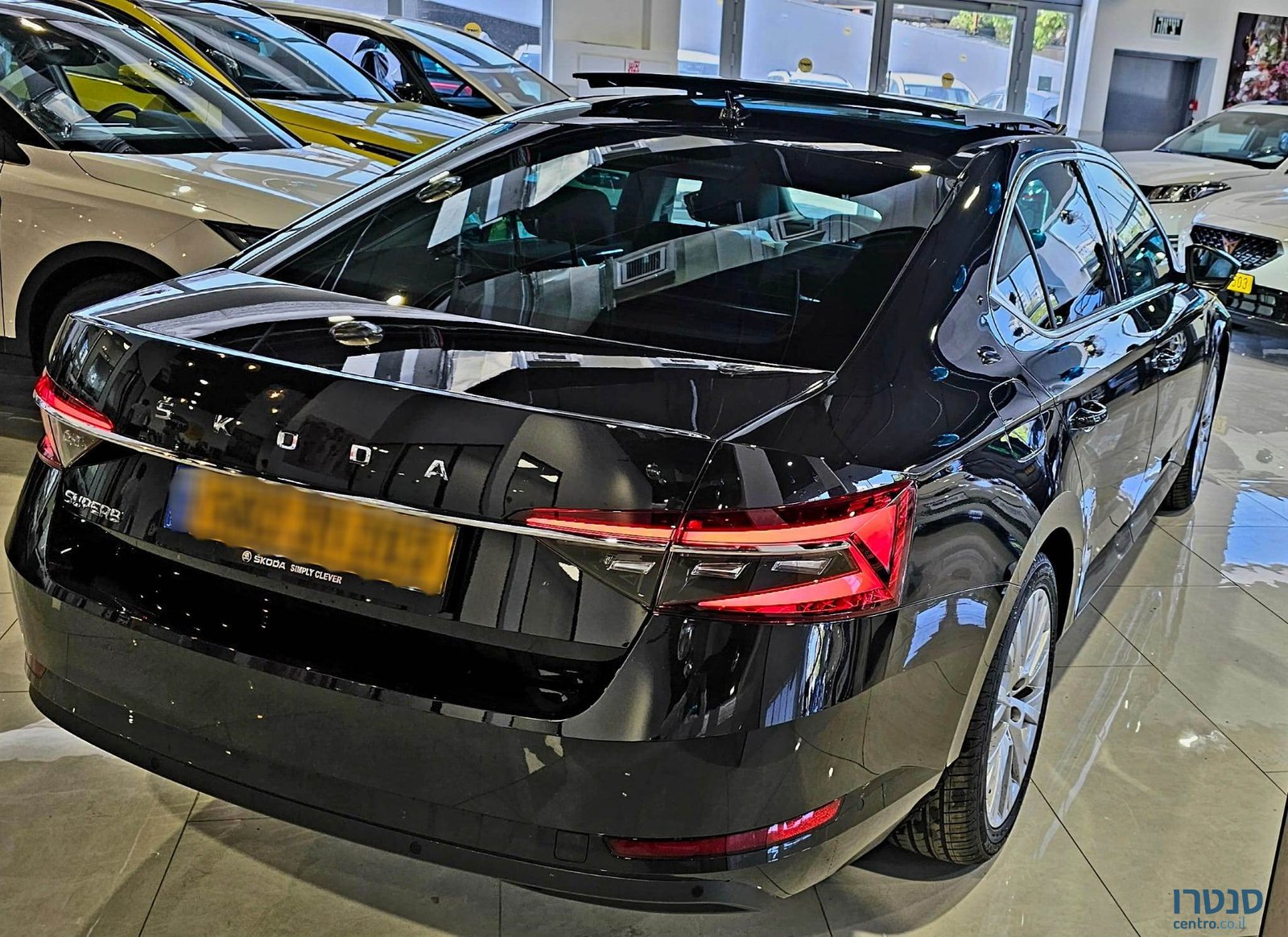 2023' Skoda Superb photo #3