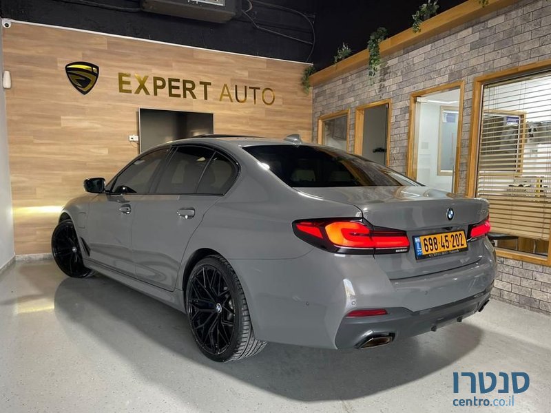 2021' BMW 5 Series ב.מ.וו סדרה 5 photo #2