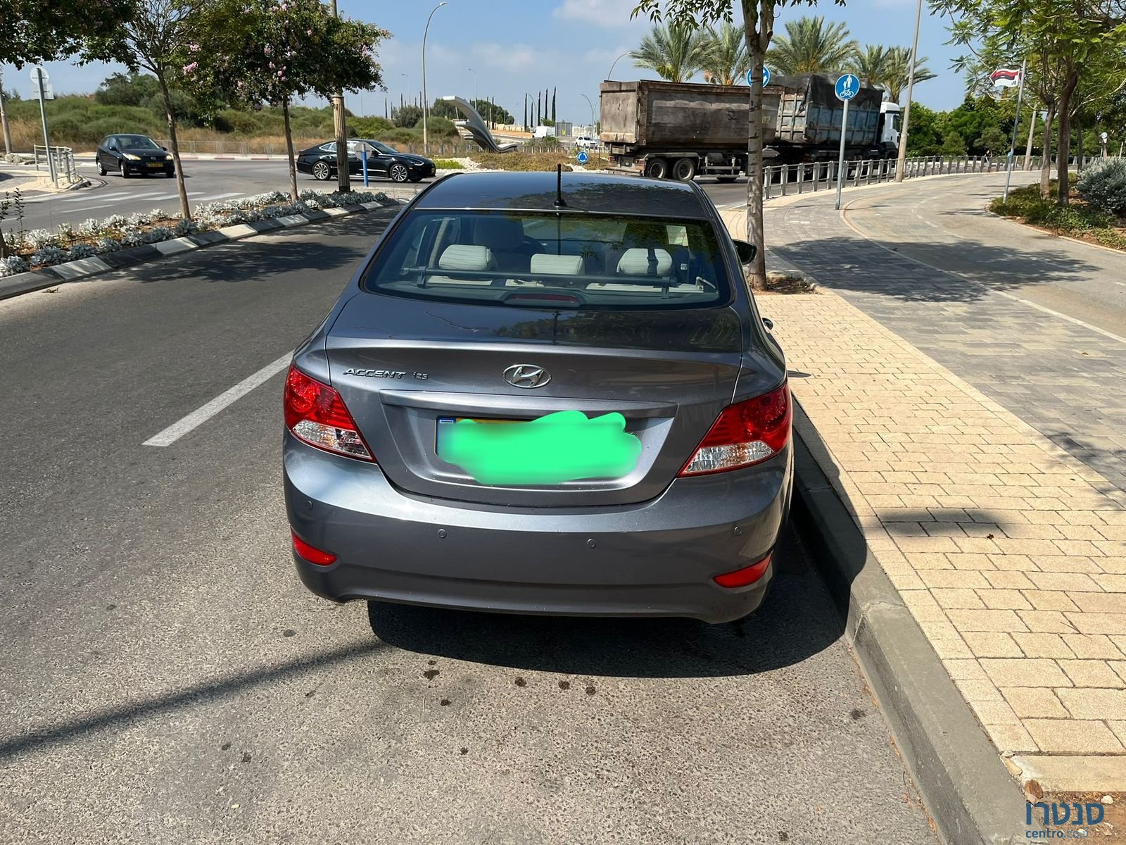 2017' Hyundai i25 יונדאי photo #1