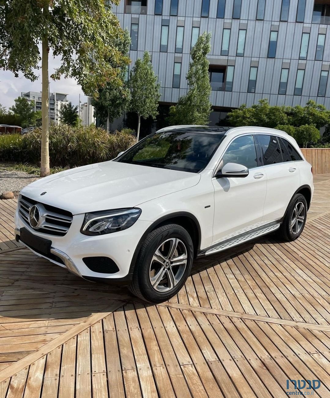 2018' Mercedes-Benz GLC מרצדס-בנץ photo #1