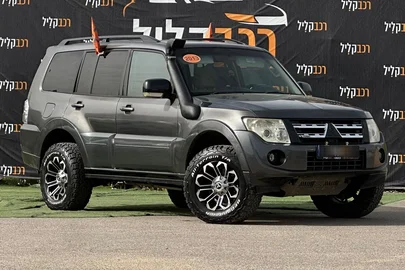 2013' Mitsubishi Pajero מיצובישי פג'רו