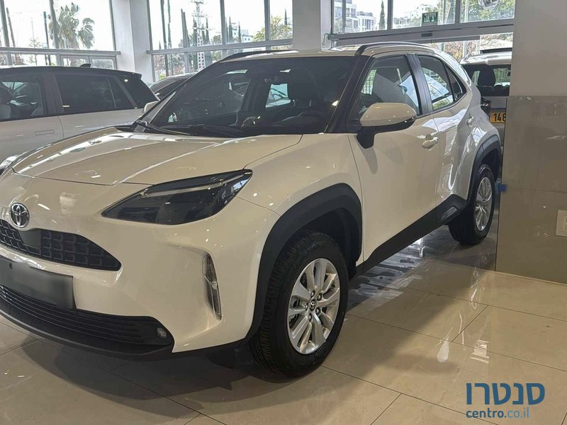 2025' Toyota Yaris Cross photo #1