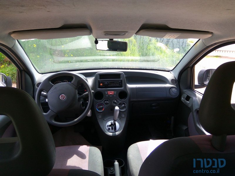 2011' Fiat Panda photo #2