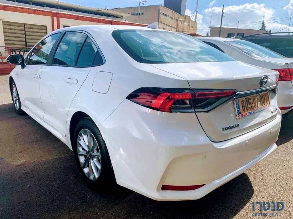 2019' Toyota Corolla photo #2