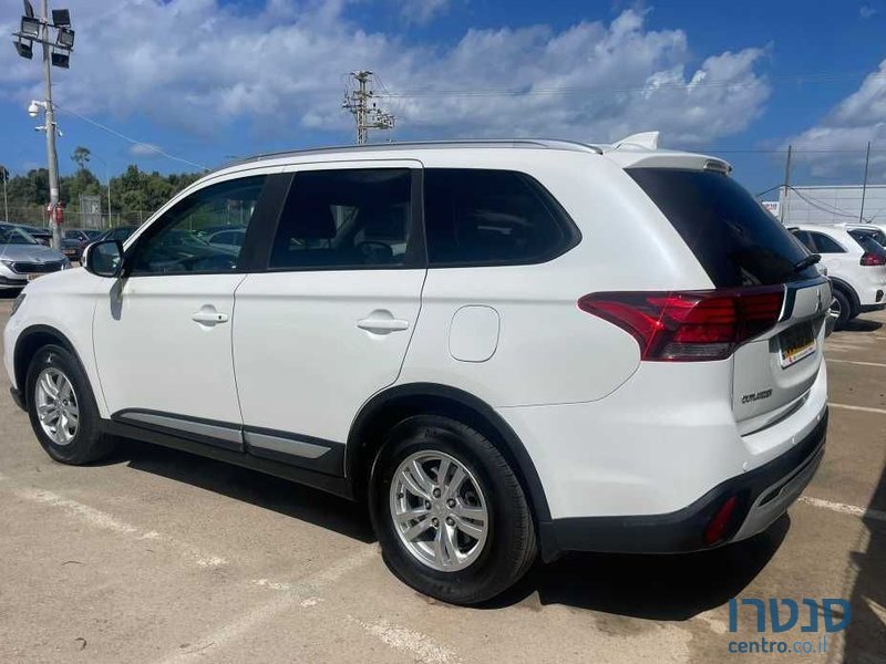 2021' Mitsubishi Outlander מיצובישי אאוטלנדר photo #3