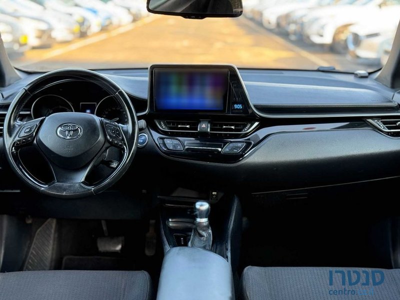 2017' Toyota C-HR טויוטה photo #6