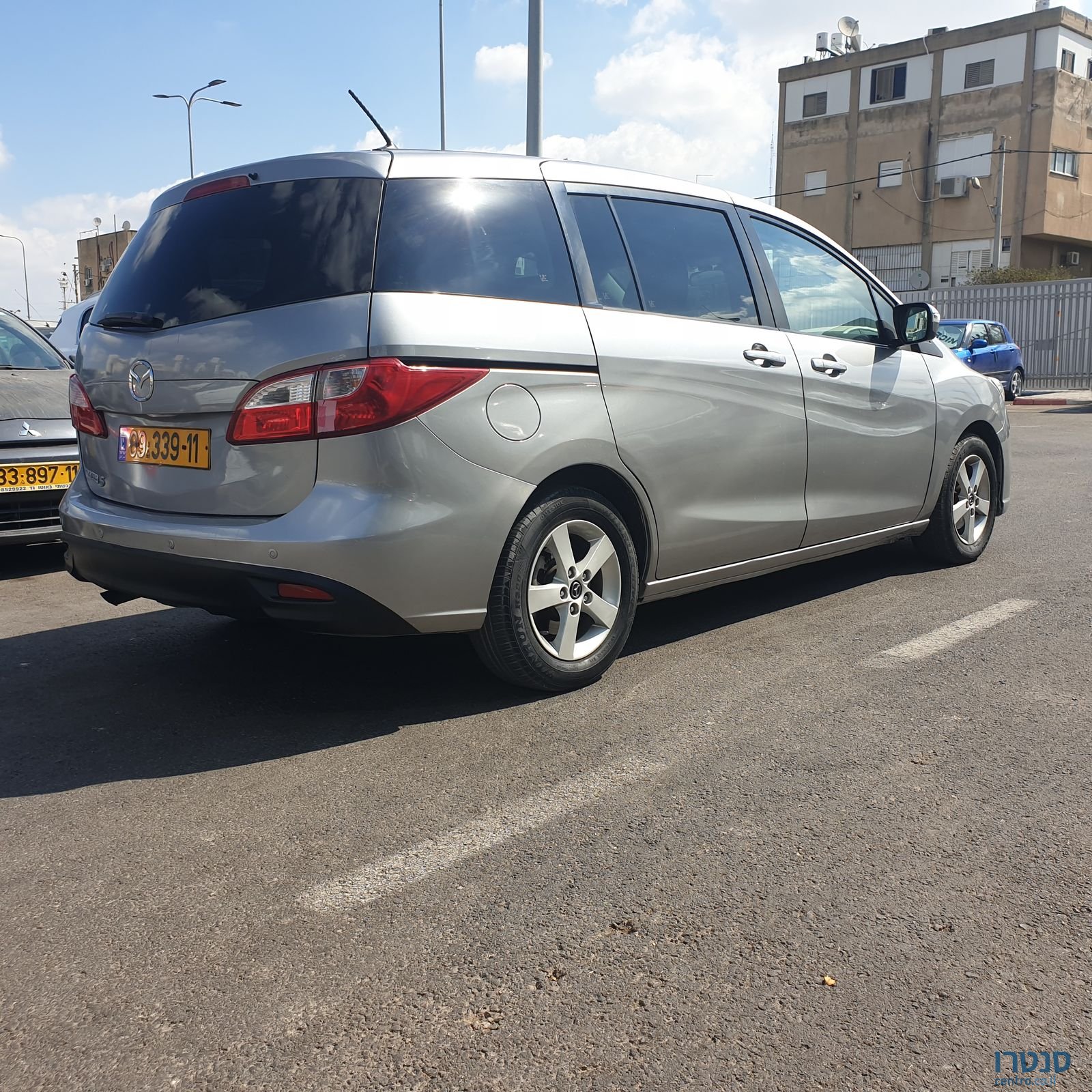 2014' Mazda 5 photo #4
