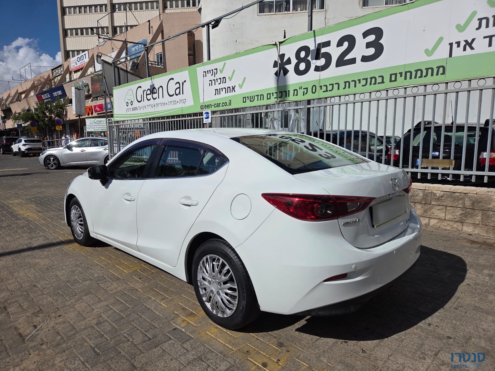 2015' Mazda 3 photo #5