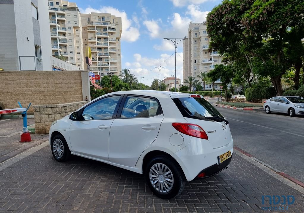 2010' Mazda 2 מאזדה photo #5