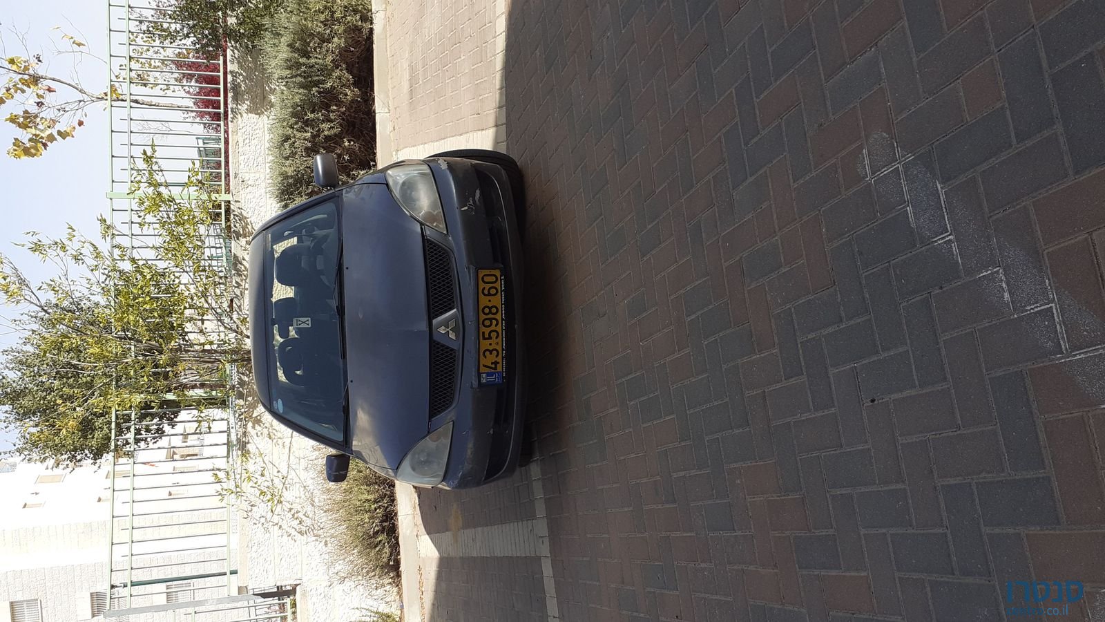 2006' Mitsubishi Lancer photo #2