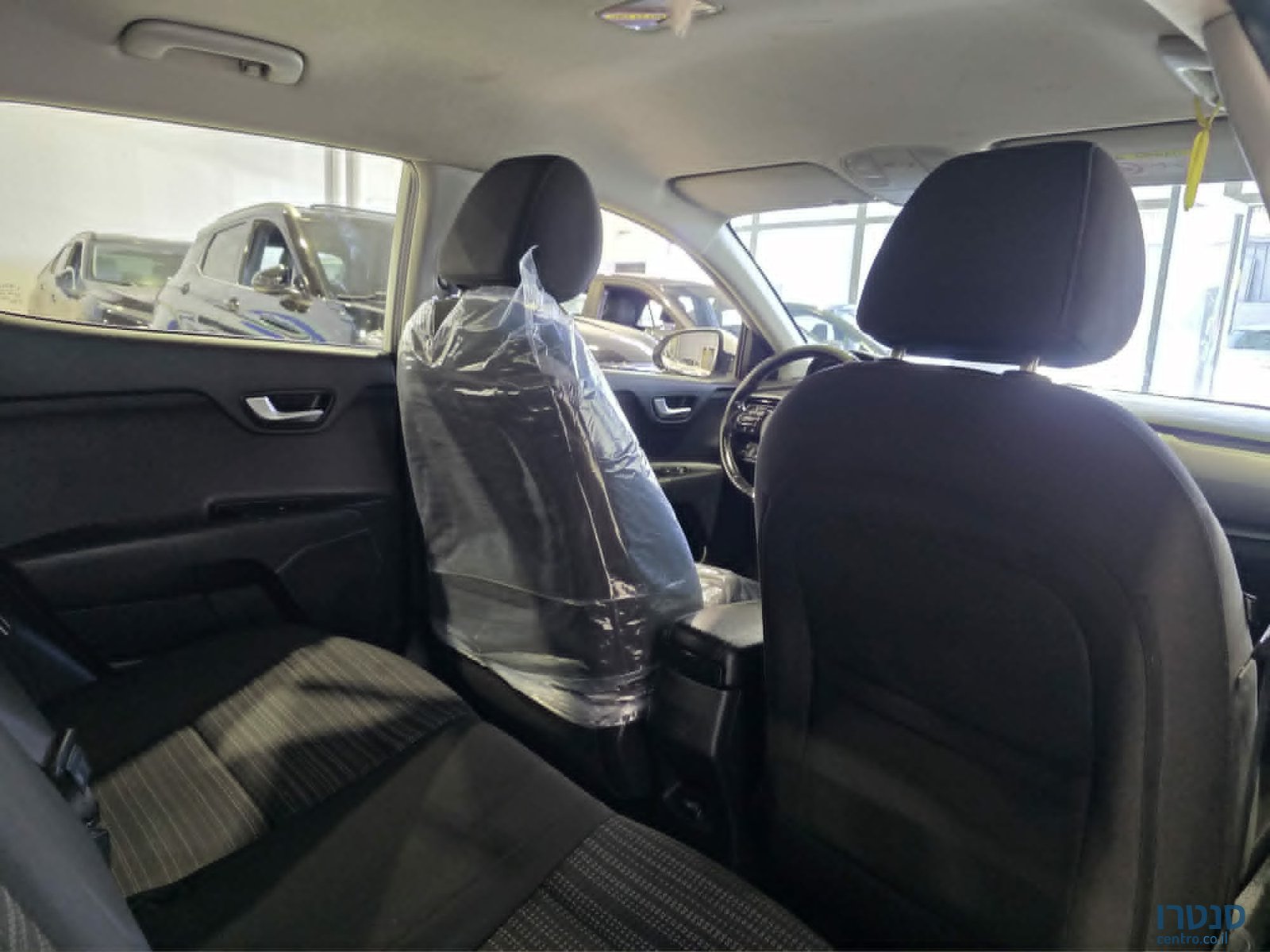 2020' Kia Stonic photo #7