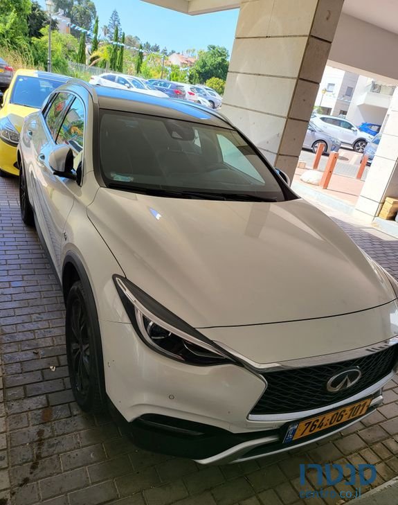 2019' Infiniti Q30 אינפיניטי photo #1