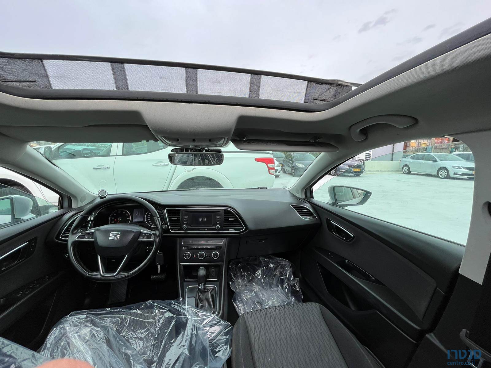 2017' SEAT Leon photo #5