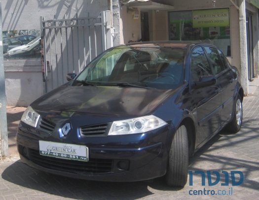 2008' Renault Megane photo #1