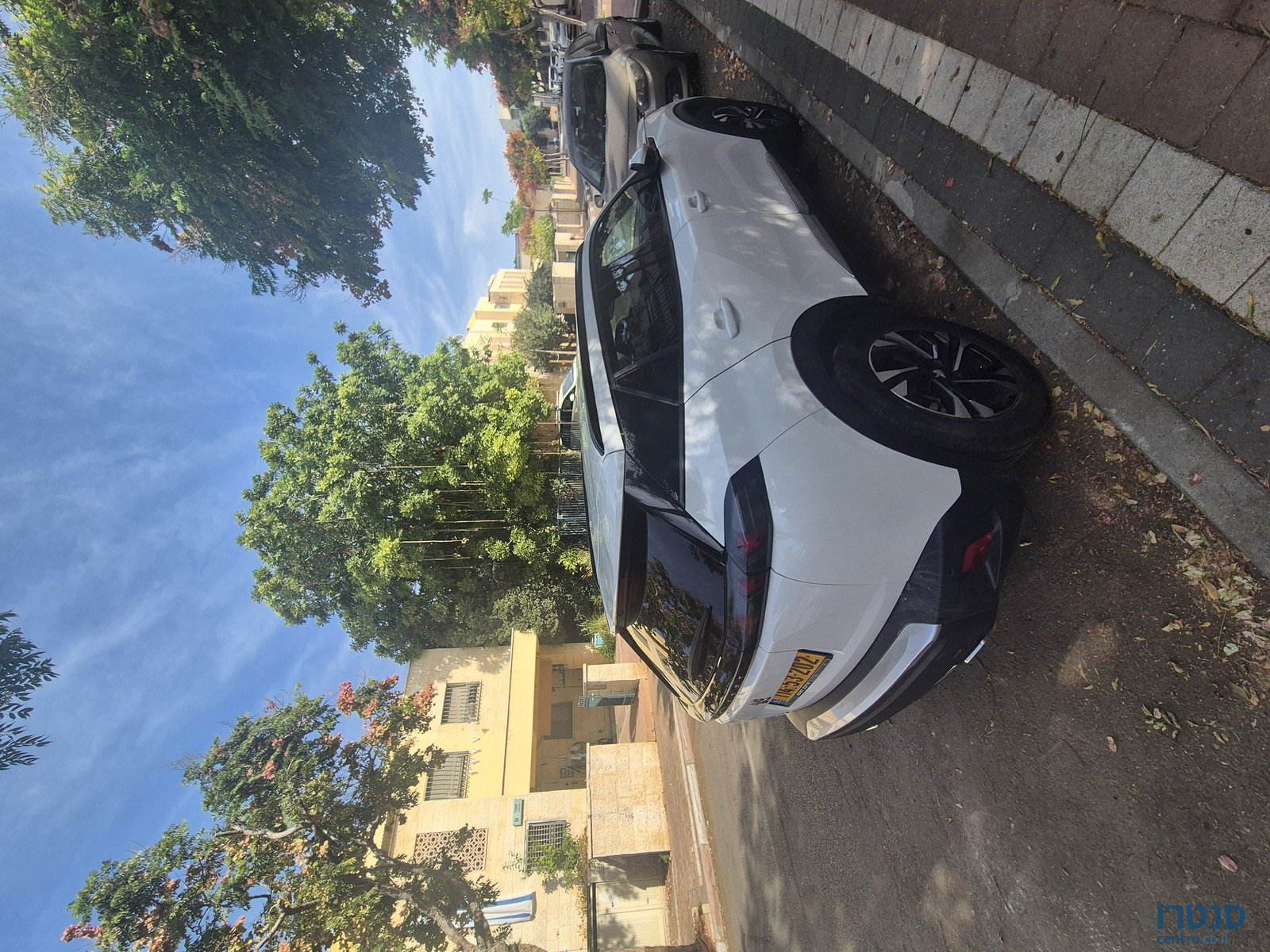 2020' Peugeot 2008 photo #5