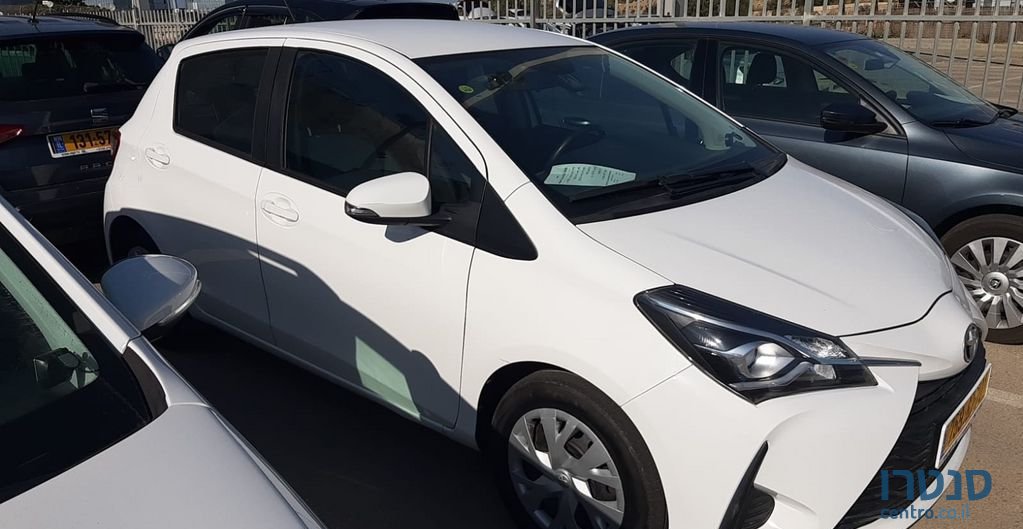 2019' Toyota Yaris טויוטה יאריס photo #1