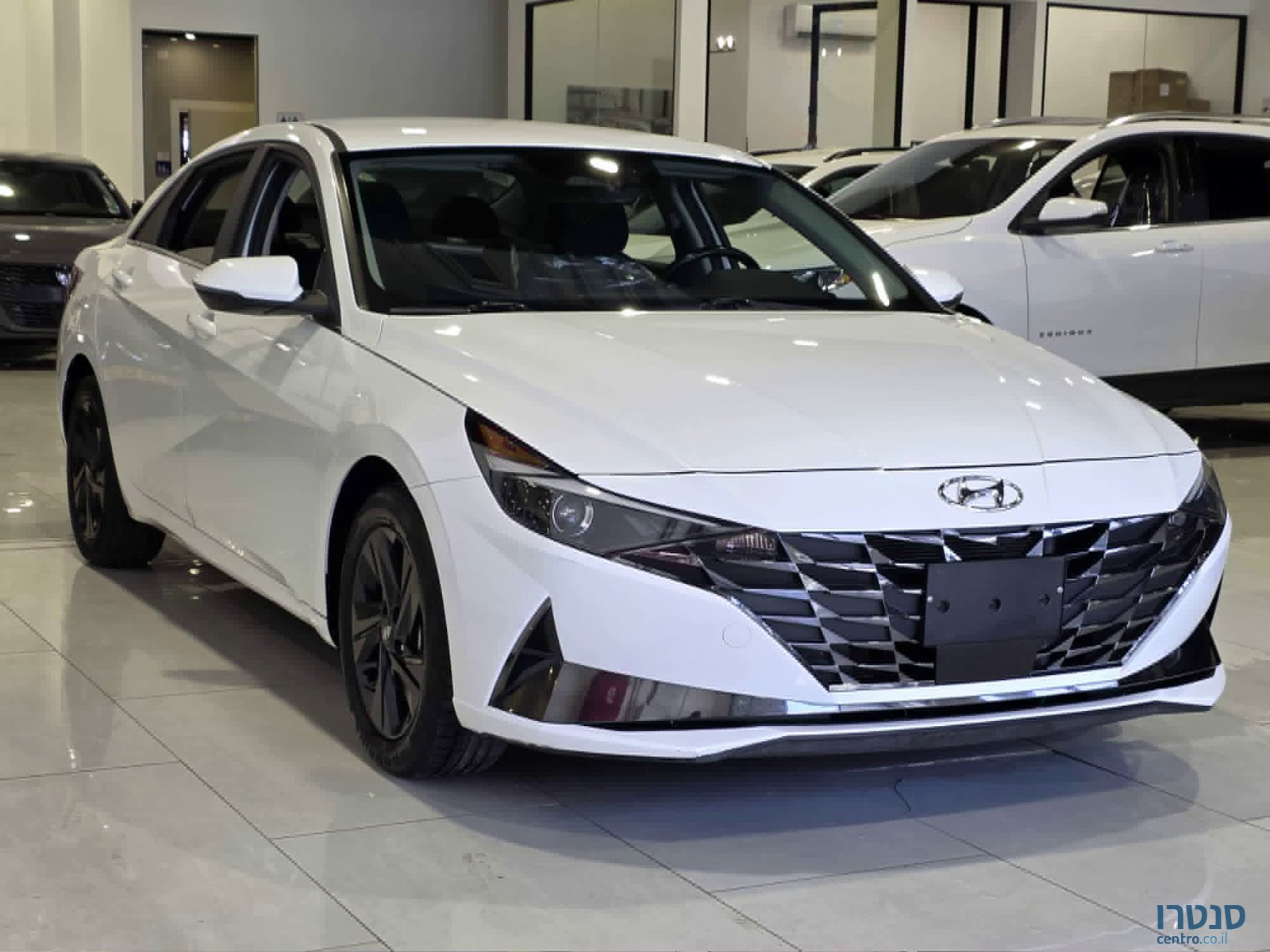 2023' Hyundai Elantra photo #3