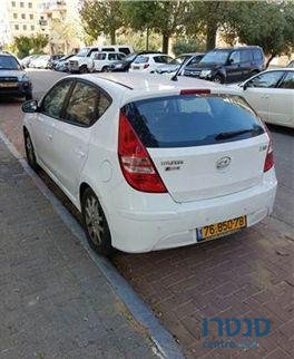 2012' Hyundai I30 סופרים ‏1600 photo #3