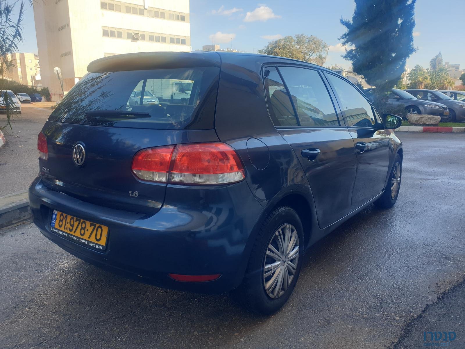 2010' Volkswagen Golf photo #4