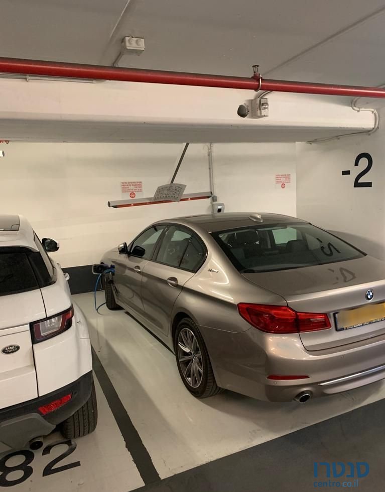 2020' BMW 5 Series ב.מ.וו סדרה 5 photo #5