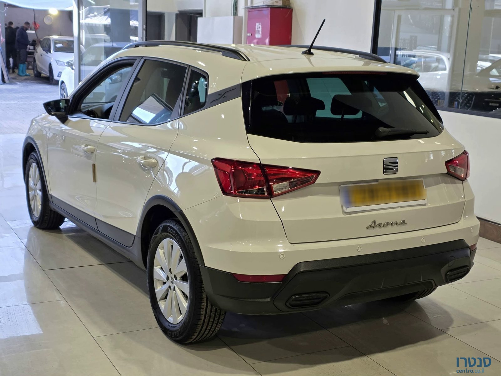 2023' SEAT Arona photo #4