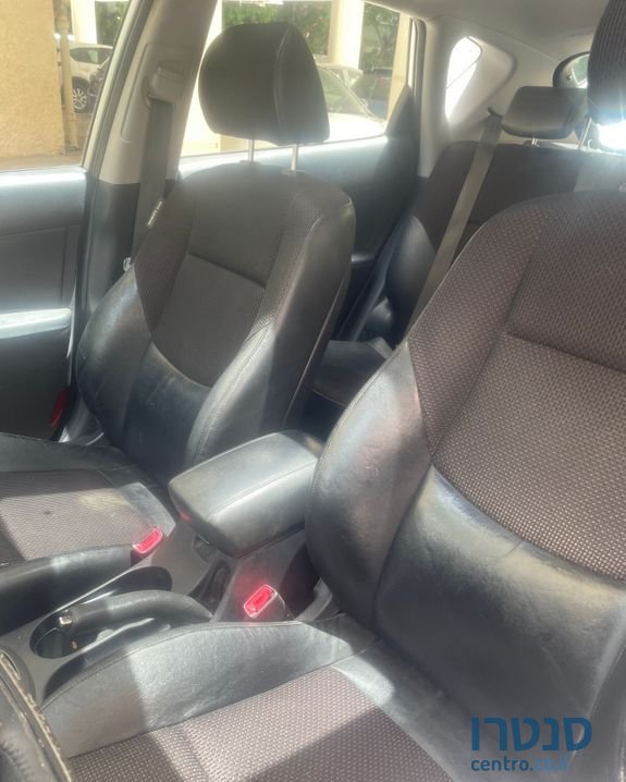 2012' Hyundai i30 יונדאי photo #3