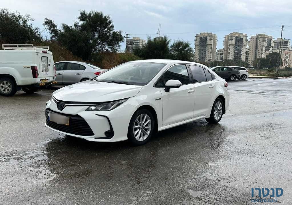 2019' Toyota Corolla טויוטה קורולה photo #1