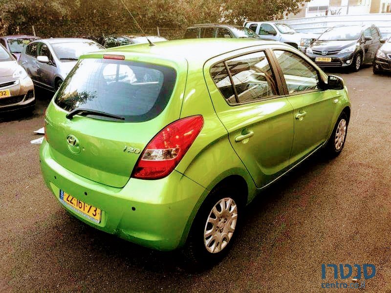 2010' Hyundai i20 photo #2