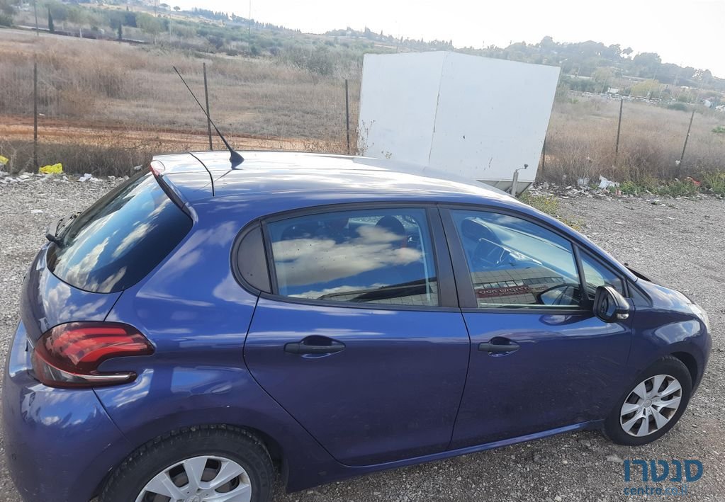 2016' Peugeot 208 פיג'ו photo #5