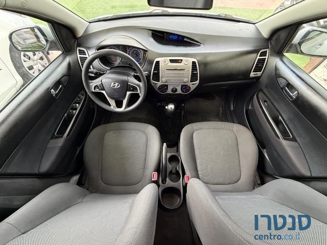 2012' Hyundai i20 יונדאי photo #5