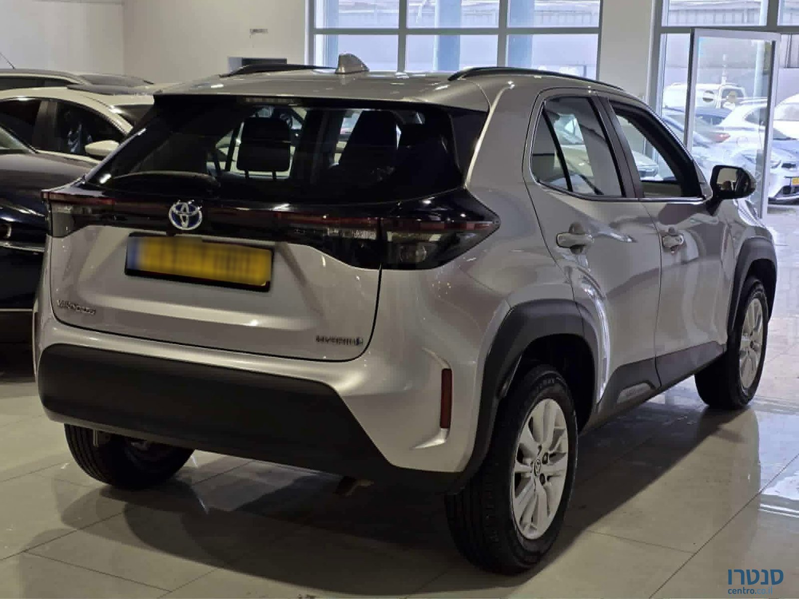 2023' Toyota Yaris Cross photo #3